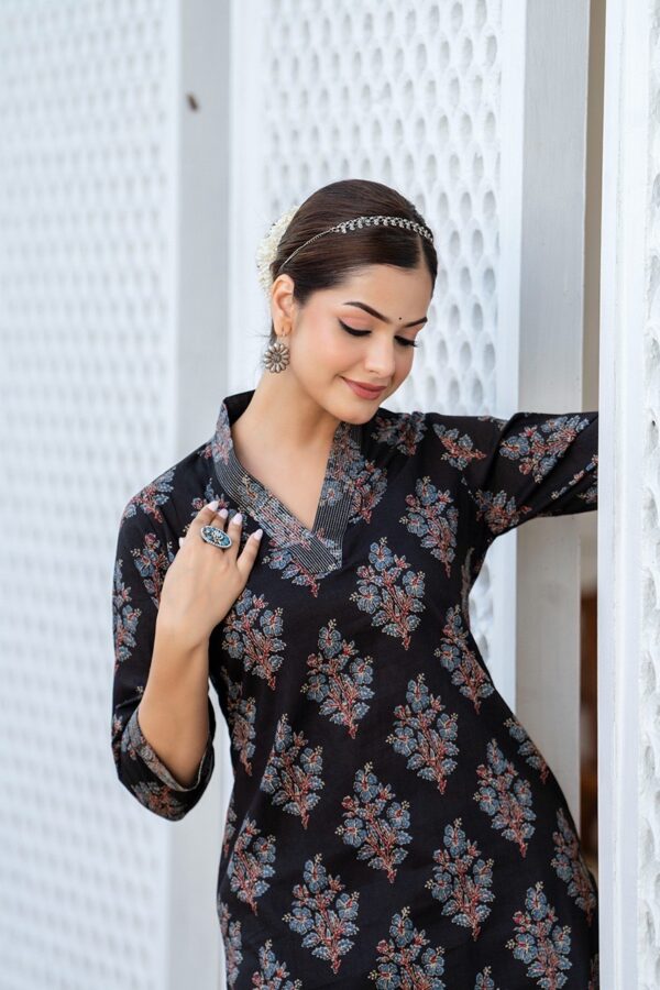 Women's Cotton Kurti & Pant Set - Image 2