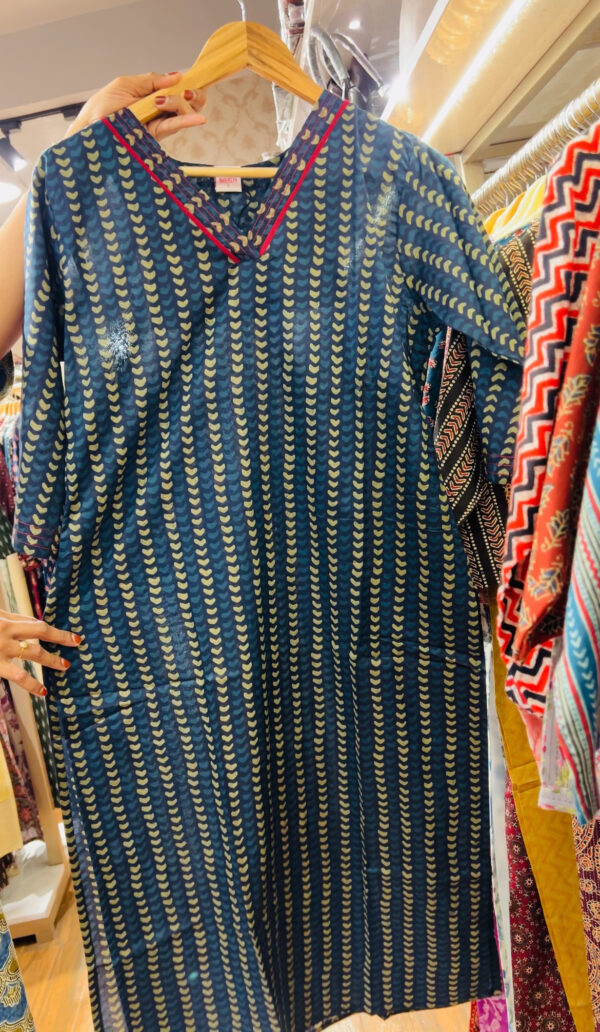 Women's Cotton Straight Kurti - Image 2