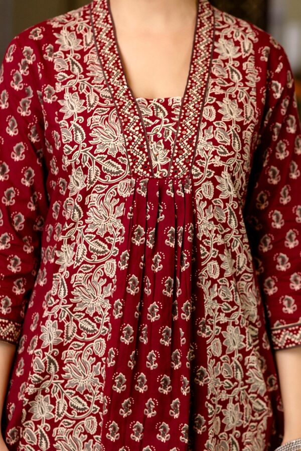 Women's Cotton Kurti Pant Dupatta Set - Image 4