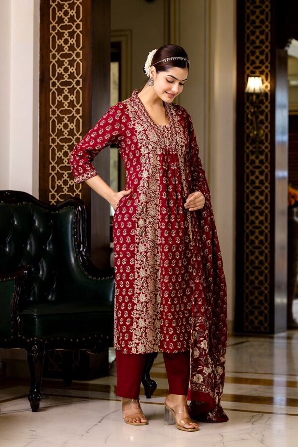Women's Cotton Kurti Pant Dupatta Set - Image 2