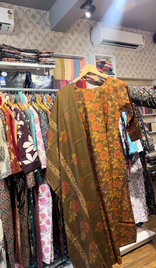 Women's Aline Cotton Kurti Pant Dupatta Set - Image 3