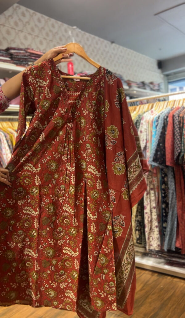 Women's Aline Cotton Kurti Pant Dupatta Set - Image 2
