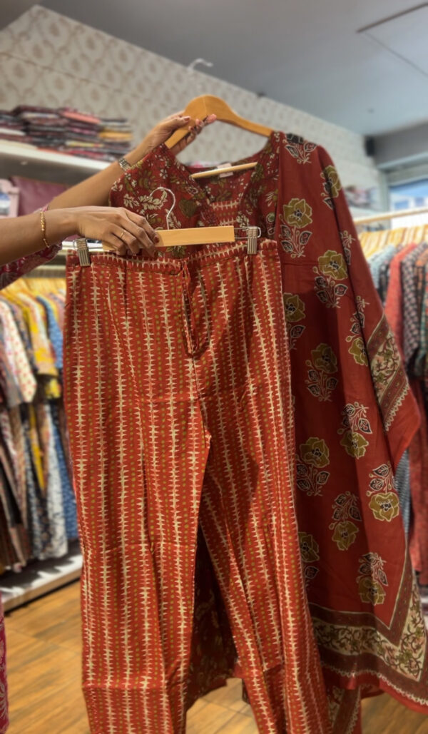 Women's Aline Cotton Kurti Pant Dupatta Set - Image 4
