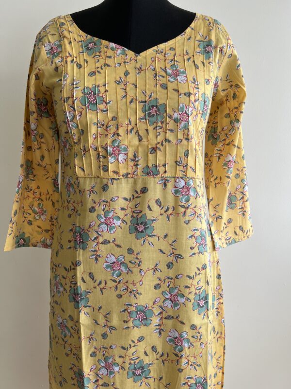 Women's Cotton Straight Kurti - Image 4