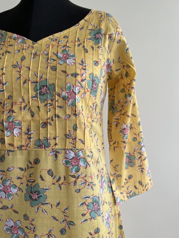 Women's Cotton Straight Kurti - Image 3