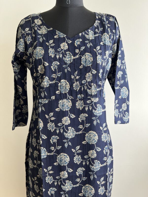 Women's Cotton Straight Kurti - Image 3
