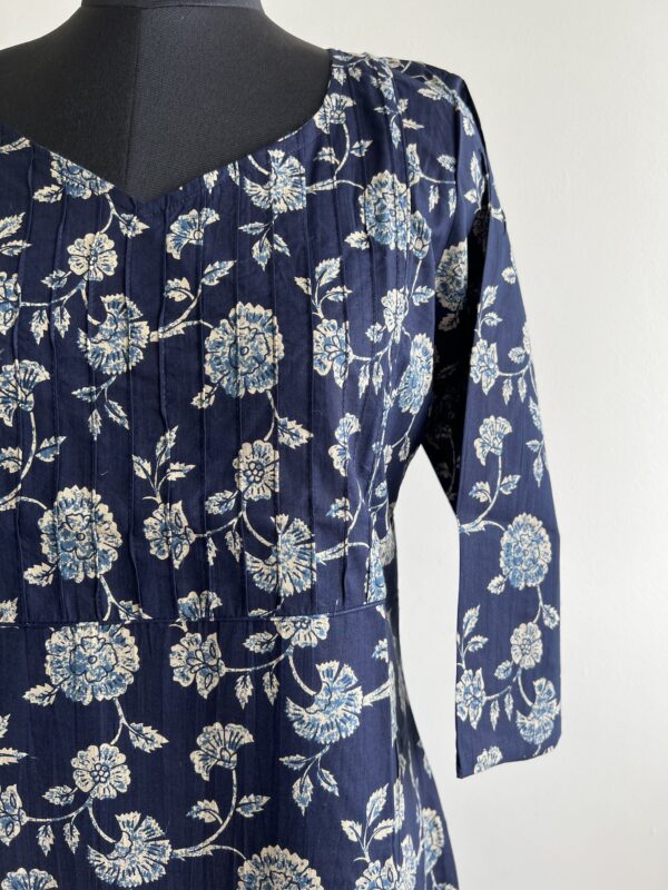 Women's Cotton Straight Kurti - Image 4