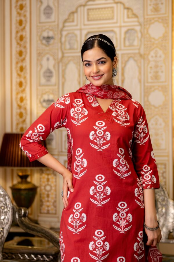 Women's Cotton Straight Kurti Pant Dupatta set - Image 2