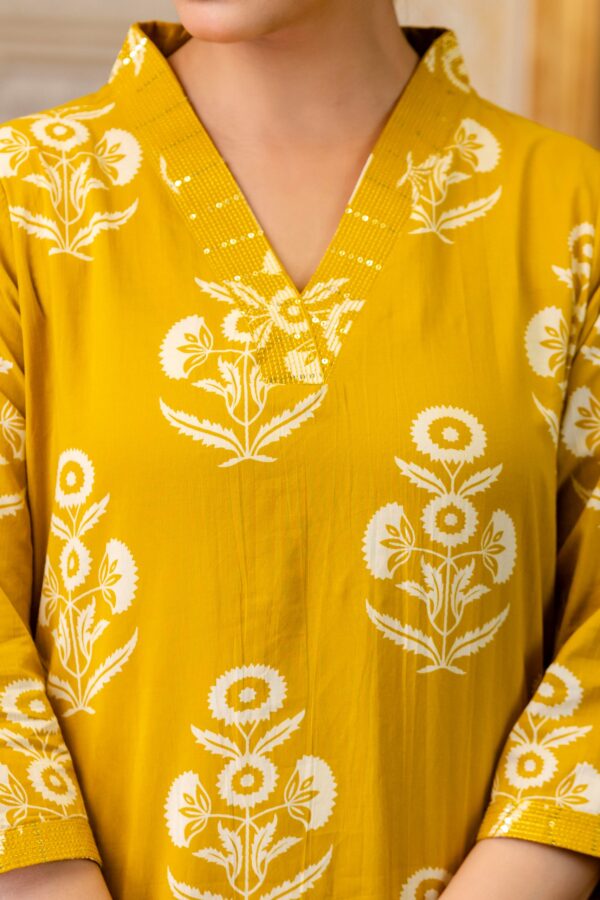 Women's Cotton Straight Kurti Pant Dupatta set - Image 2