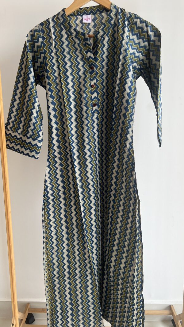 Women's Cotton Straight Kurti - Image 3