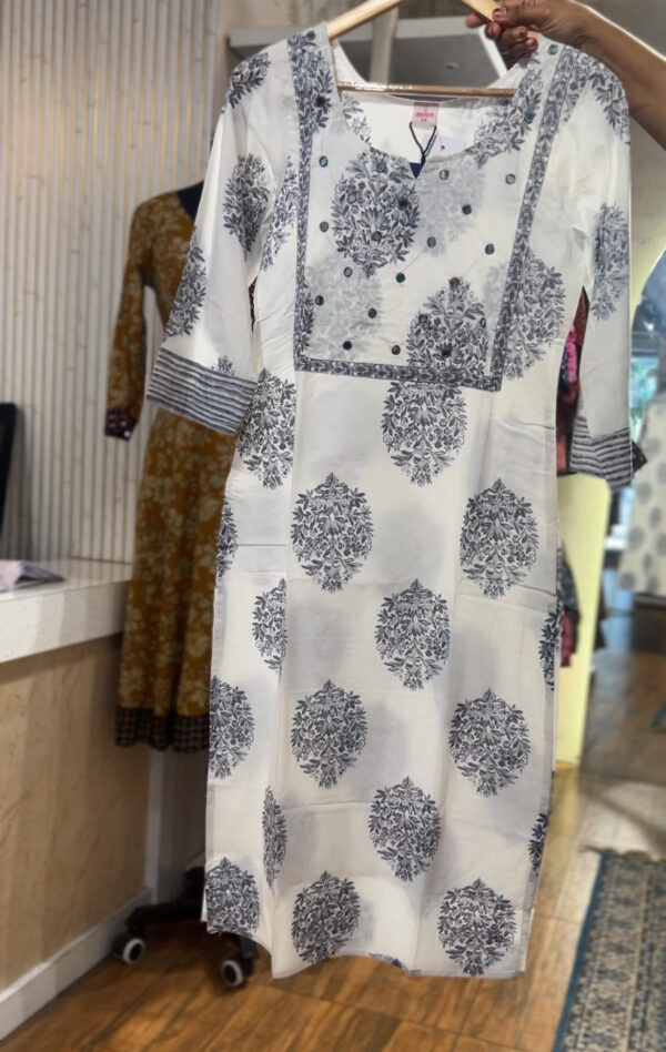 Women's Straight Cotton Kurti & Pant set - Image 2