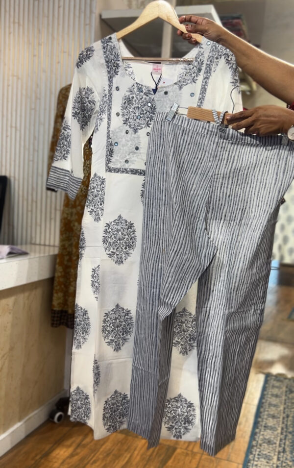 Women's Straight Cotton Kurti & Pant set - Image 3