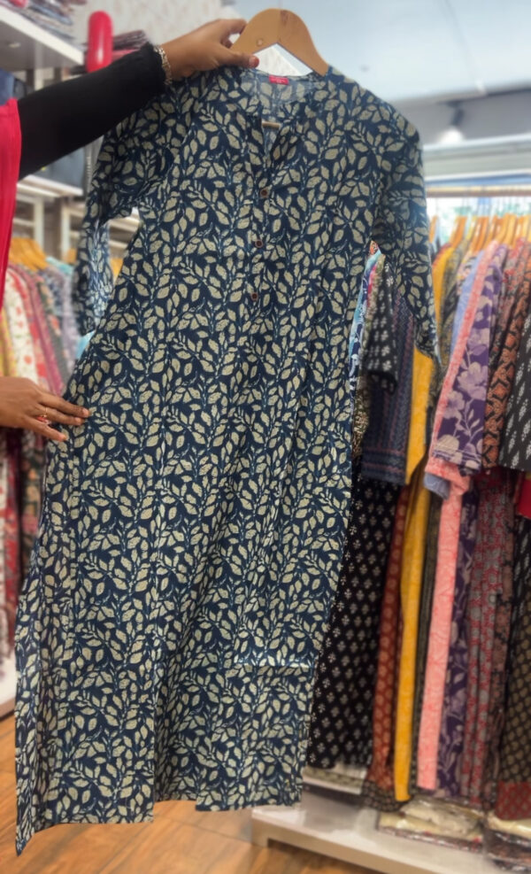 Women's Cotton Straight Kurti without Lining - Image 2