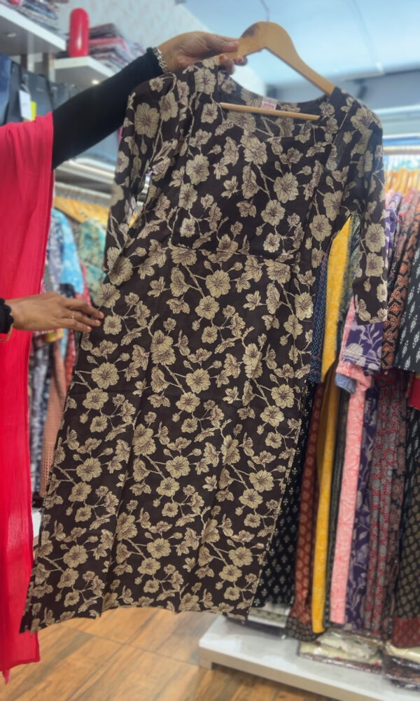 Women's Cotton Straight Kurti without Lining - Image 3