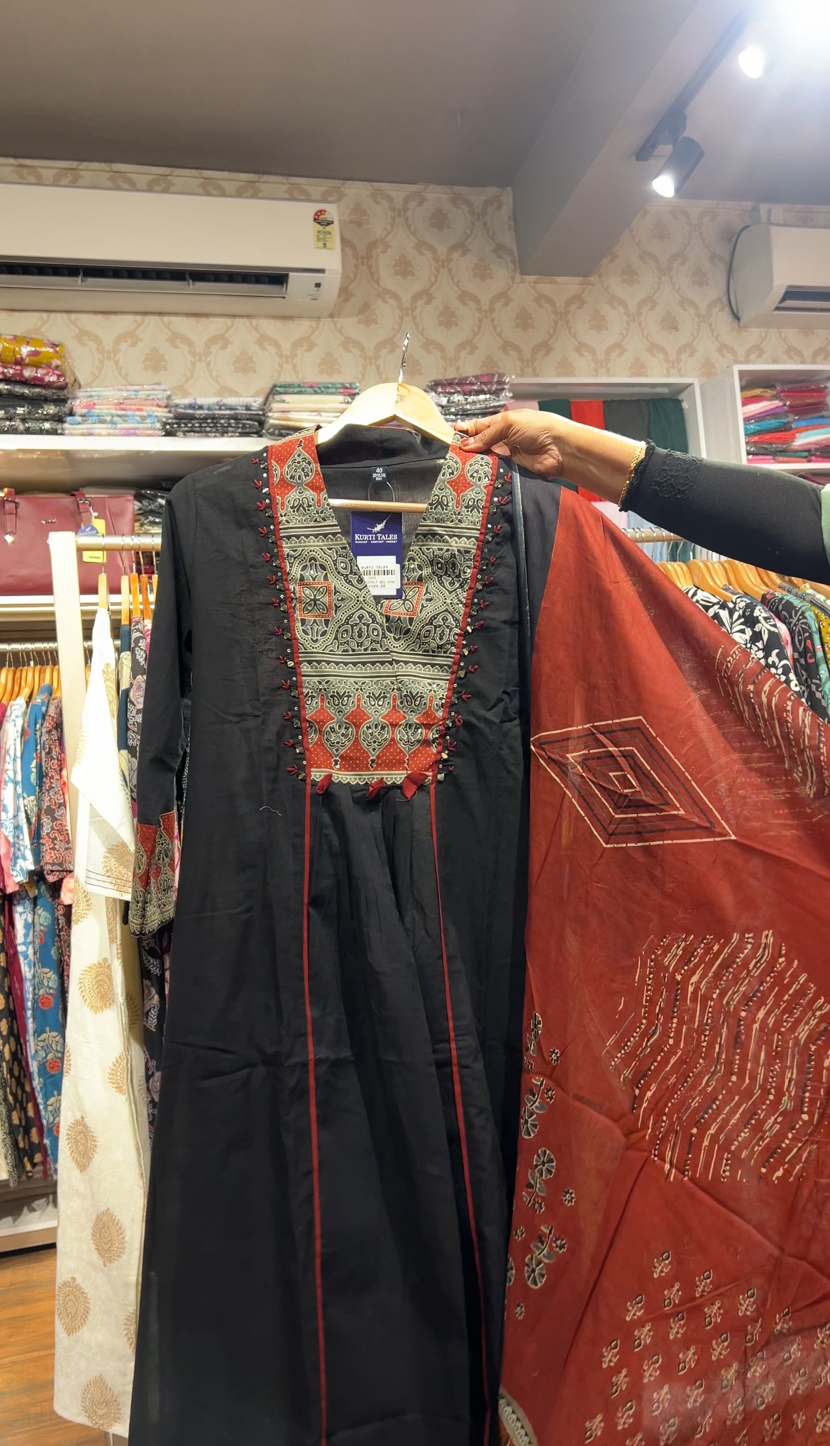 Women's Straight Cotton Kurti Pant Dupatta Set - Image 2